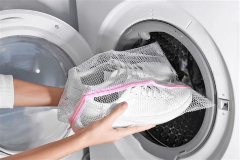 how to wash nikes in washer.